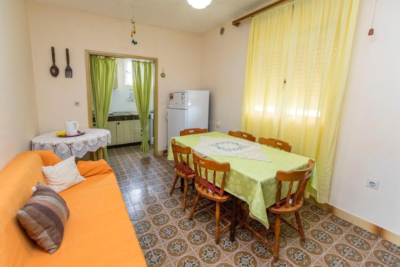 Apartment Lele 普利莫顿 外观 照片